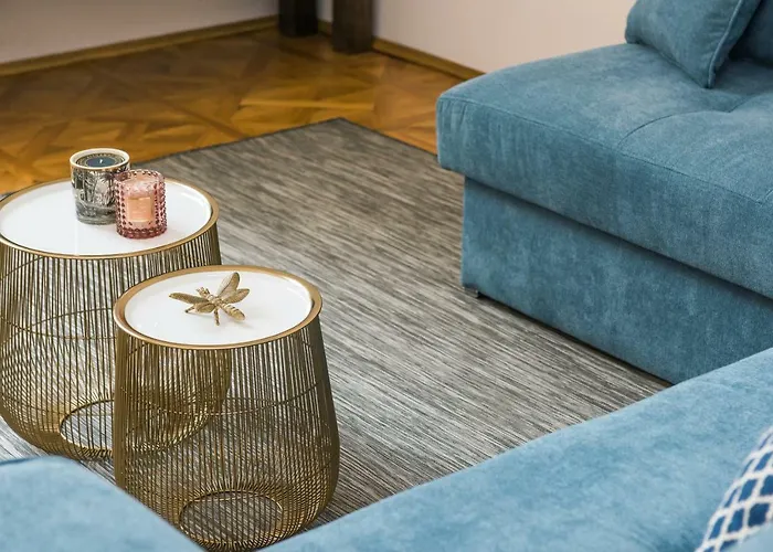 Square Apartment - Loftaffair